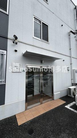 HOビルのエントランス