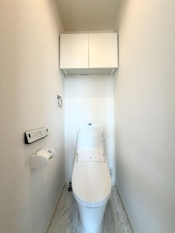大津市錦織1丁目　中古戸建のトイレ|二階にもトイレがあります