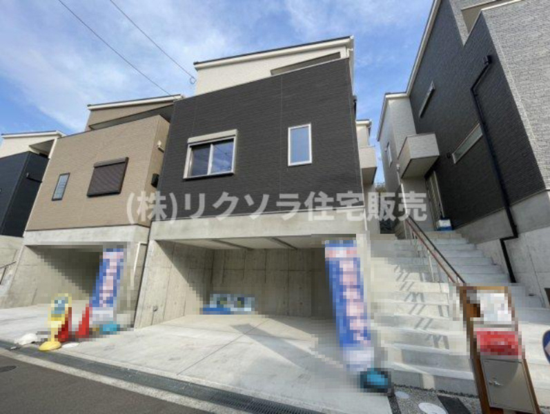 東中振一丁目　新築一戸建ての外観|新しい生活にいかがでしょうか？外観はお住まいの顔になります。こだわりたいポイントですね。外壁塗装や屋根塗装のご相談も承っております。
■現地内覧・資金計画相談・住宅ローン相談もお問合せ受付中■