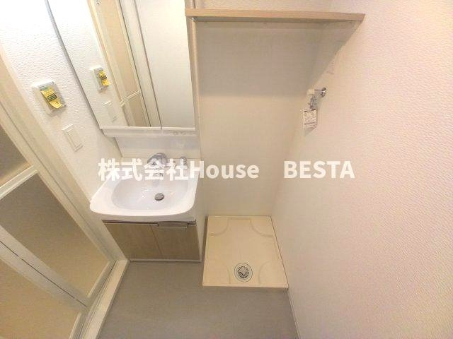 レジュールアッシュ神戸湊川公園の洗面所