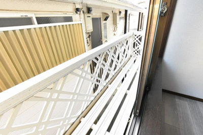 【バルコニー】 | クオーターキャビン | フラワーボックス