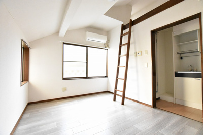 【内装】 | クオーターキャビン | 約6帖