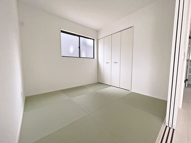 新築戸建・新築建売　郡山市富田町字前川原　富田小・富田中の和室|4.5帖の和室はリビングのすぐ隣にあるのでお子様のお昼寝や遊び場として最適です！