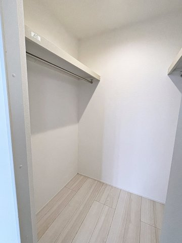 新築戸建・新築建売　郡山市富田町字前川原　富田小・富田中の洋室|WICはハンガーパイプがついているので衣類がきれいに整理整頓できます！