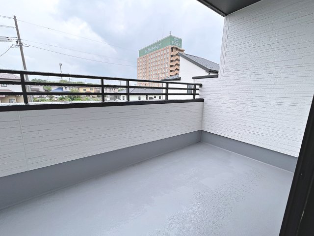 新築戸建・新築建売　郡山市富田町字前川原　富田小・富田中のバルコニー|インナーバルコニーなので急な天候不良でも安心です！