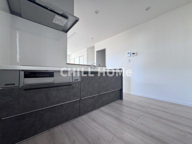 フラリス下小出のキッチン|当社、チルホームのHPもご覧ください(^^)/物件情報多数♪