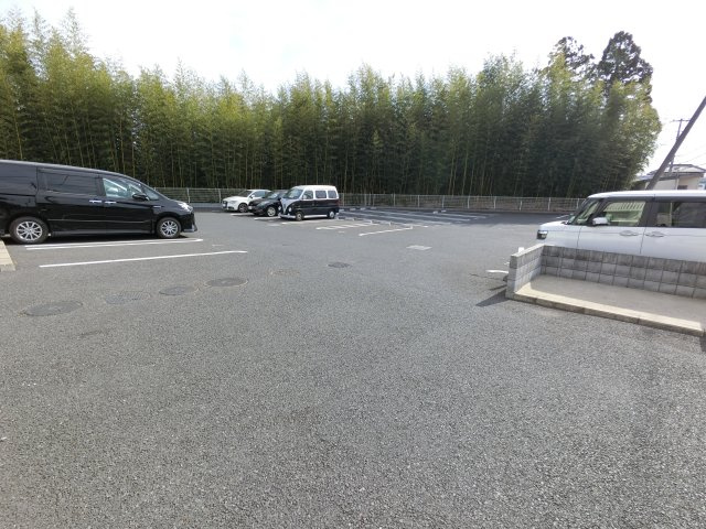 エオス パーラー影山の駐車場
