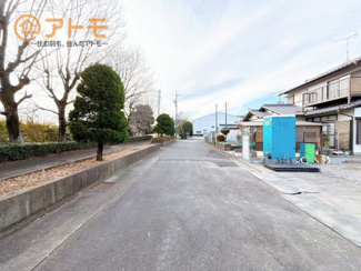 【前面道路含む現地写真】