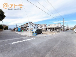 【前面道路含む現地写真】