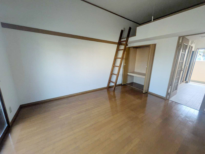 ロイヤルキャビン井坂のその他