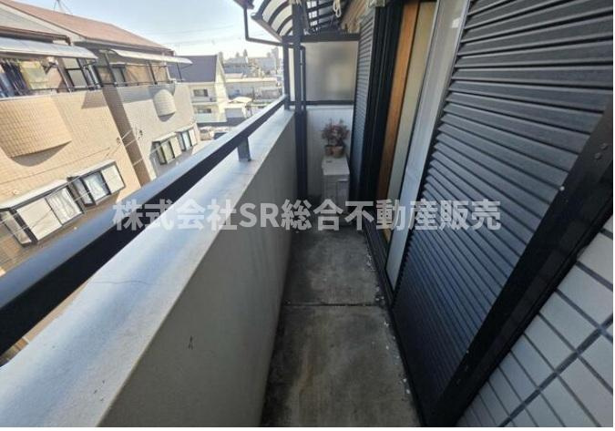 若江東町2丁目中古戸建のバルコニー|バルコニーは陽当たり良好で洗濯物が乾きやすいです！