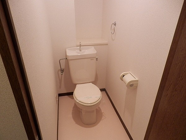 グランエクセル高師浜のトイレ|シンプルで使いやすいトイレです
