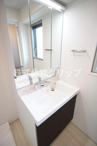 コンフォリア・リヴ関内の独立洗面台