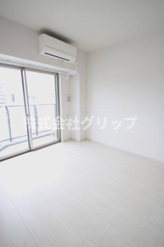 コンフォリア・リヴ関内の居間・リビング