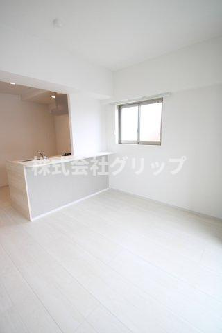 コンフォリア・リヴ関内の居間・リビング