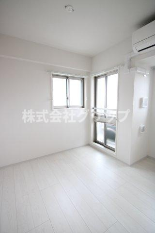 コンフォリア・リヴ関内の寝室