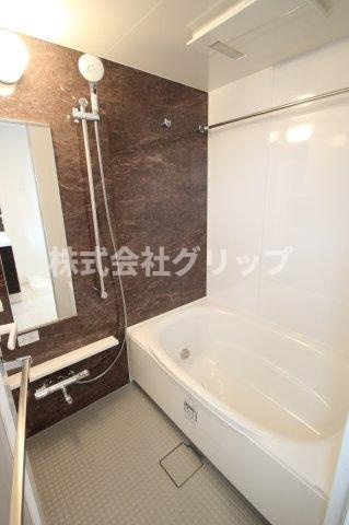 コンフォリア・リヴ関内の浴室