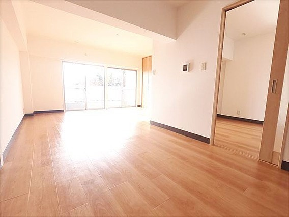 ビバリーヒルの居間・リビング