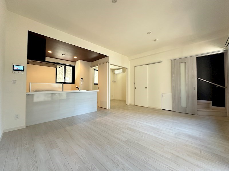 RA-ASHIYAの居間・リビング