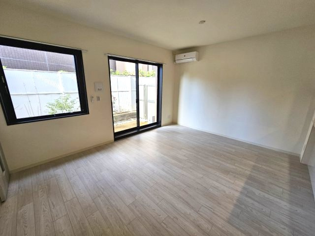 RA-ASHIYAの居間・リビング