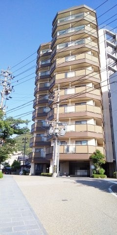 ６６２６７　ローヤルシャトーウカワの外観