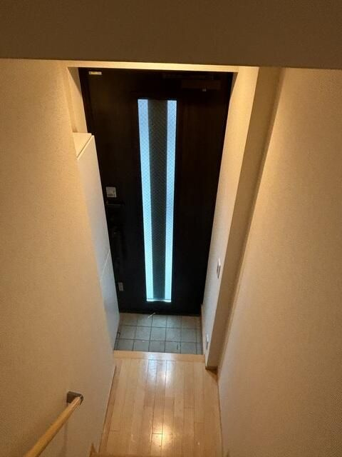 カーサ　ビアンカ　トキワダイの玄関