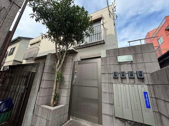 カーサ　ビアンカ　トキワダイのエントランス