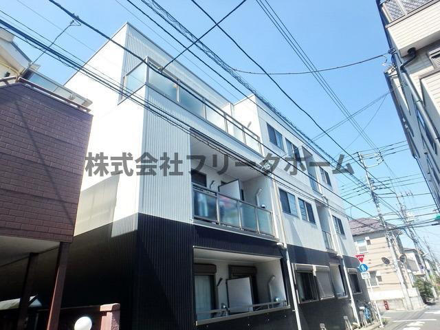 三鷹市下連雀４丁目のアパートの外観