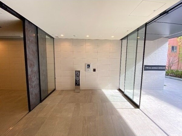 シエリア本郷駅前のエントランス