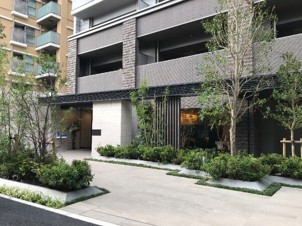 シエリア本郷駅前の外観