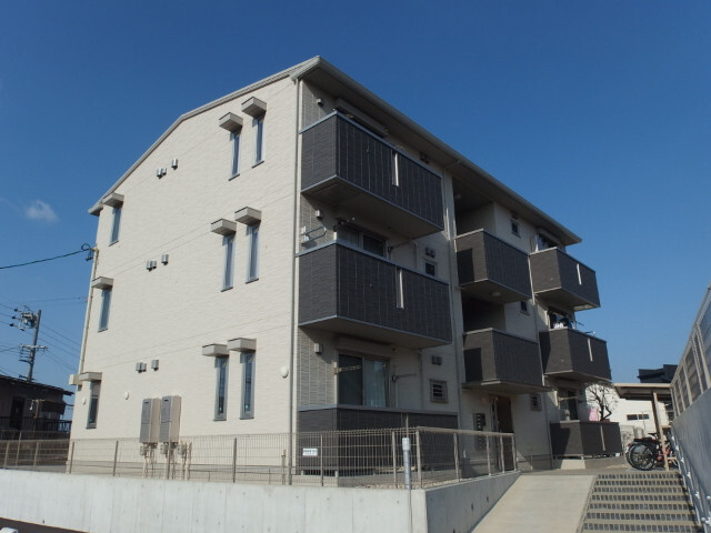 プライムヒル若松の外観