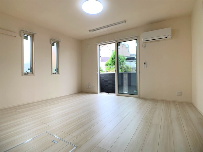 プライムヒル若松の居間・リビング