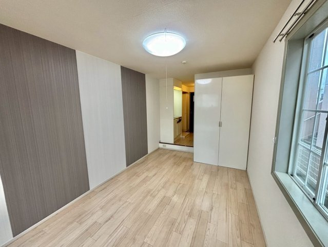 ソレイユ井ノ口の洋室