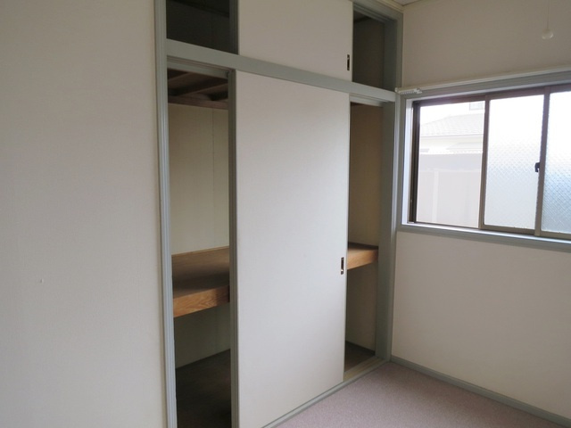 ウィーンハイツ　Ｂ棟の収納|各部屋収納あります♪
