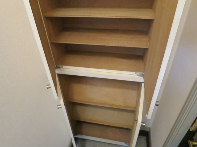 ウィーンハイツ　Ｂ棟の玄関|下駄箱完備♪