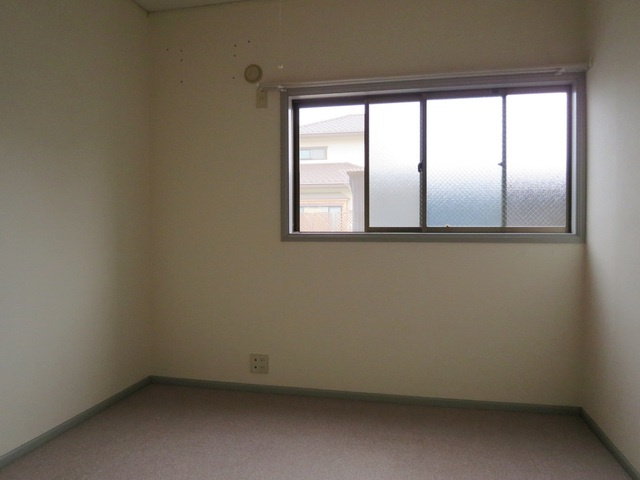 ウィーンハイツ　Ｂ棟の洋室|カーペットのお部屋です♪