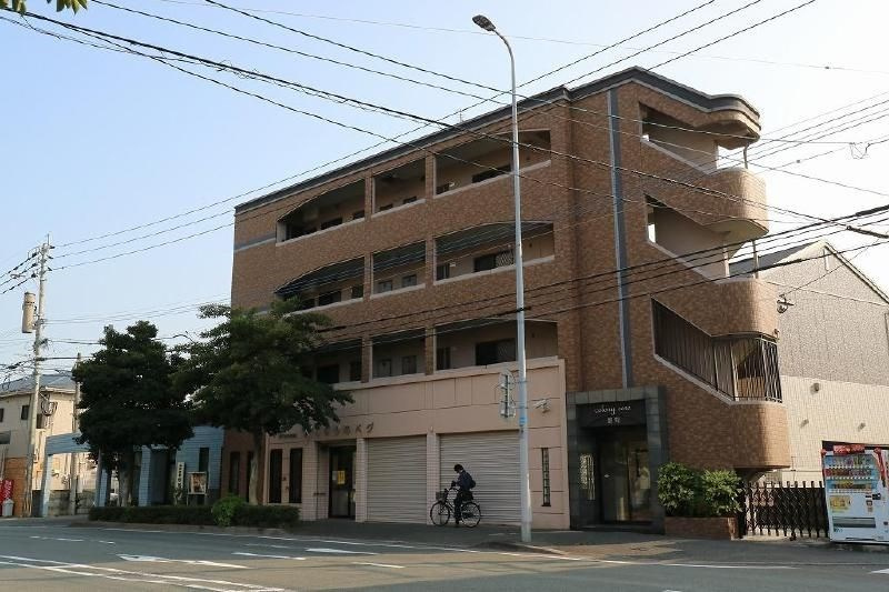 コロニーコアマンション野間の外観