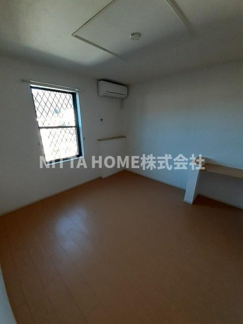 ラポール　Ｂの内装|6帖の洋室は寝室にどうぞ◆