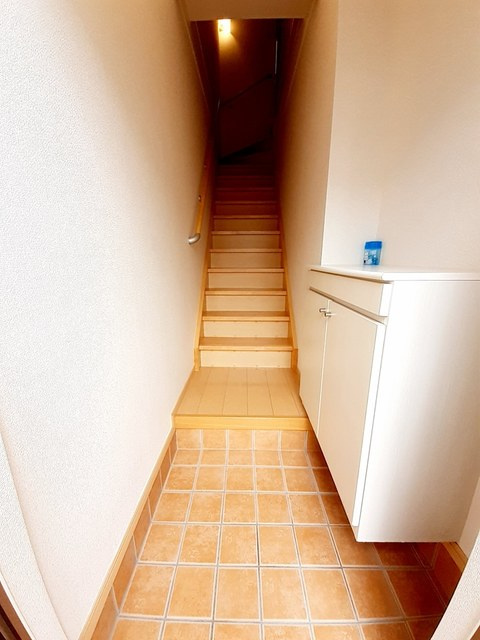 ミニョンⅤ番館の玄関