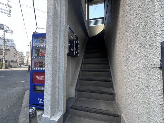 ハイツゆりのエントランス