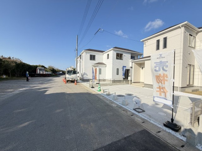 【前面道路含む現地写真】 | 読谷村喜名Ⅱ（全11棟）C号棟 | ※西側公道6.6m♪