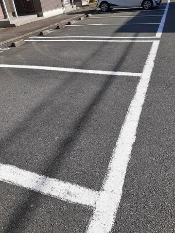 ハッピースクエアー　Ⅲの駐車場|駐車場完備です