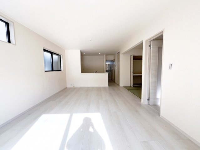 リーブルガーデン貝塚市三ツ松５期　新築戸建ての居間・リビング