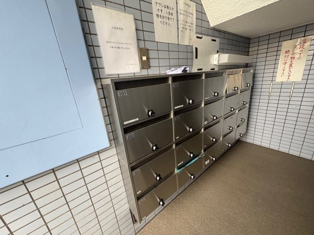 エルハイツ第４テラジマのエントランス