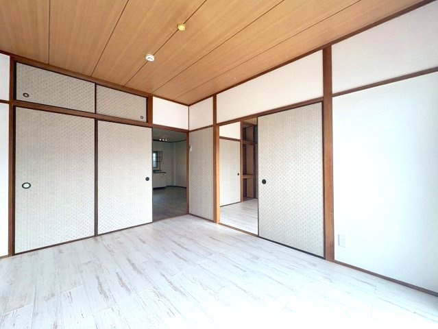 滝谷ユタカハイツの洋室