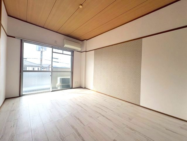 滝谷ユタカハイツの洋室