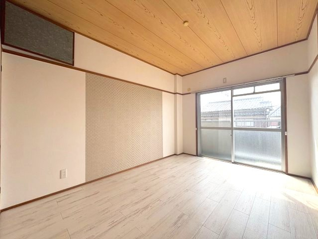 滝谷ユタカハイツの洋室