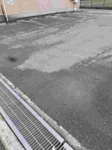 セレーノＢの駐車場