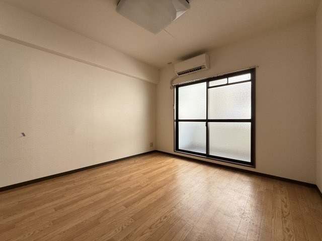 ロイヤルハイツ苅田の寝室