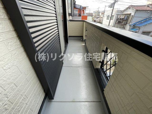 池田本町　中古一戸建てのバルコニー|水栓・電源付き
■物件内覧・資金計画相談・住宅ローン相談、リフォーム相談、お問合せ受付中■
※当日・翌日のご内覧、ご相談はお電話でのお問合せがスムーズです！
